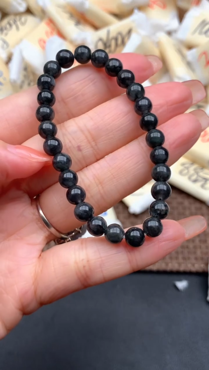 未镶嵌挂件翡翠1