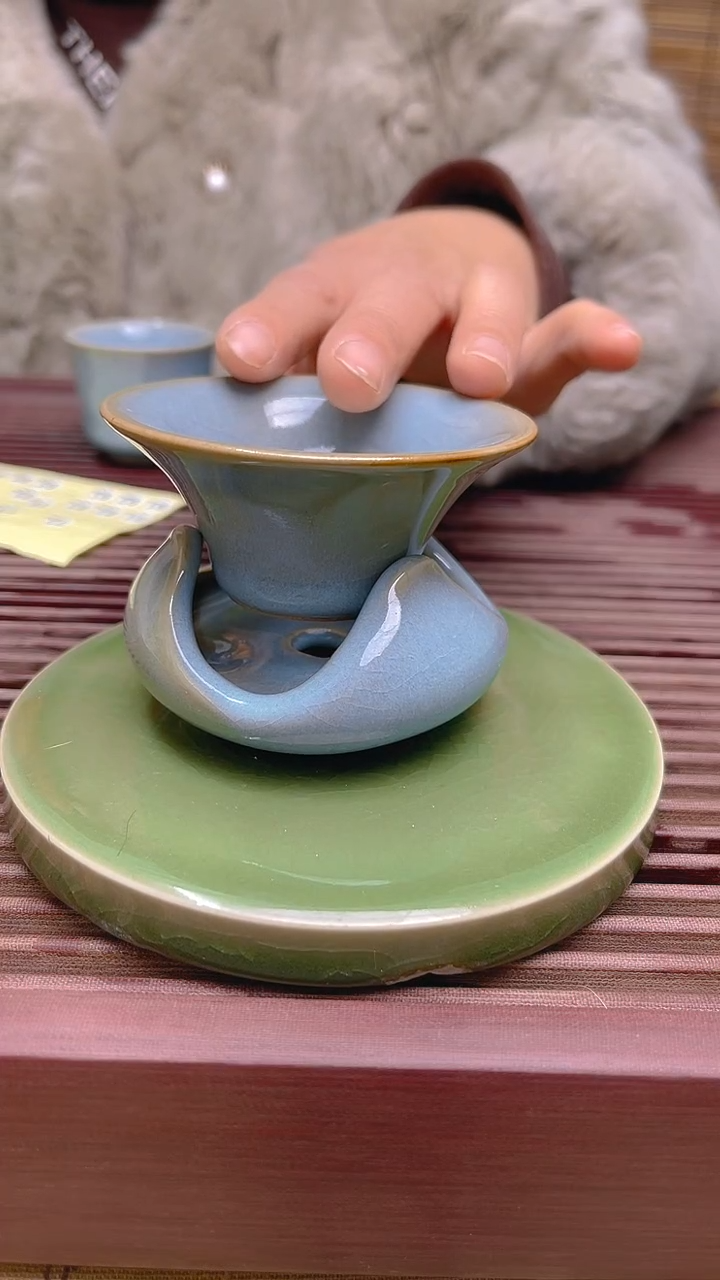 【闪购商品】瓷片原生态原矿天蓝微瑕茶漏