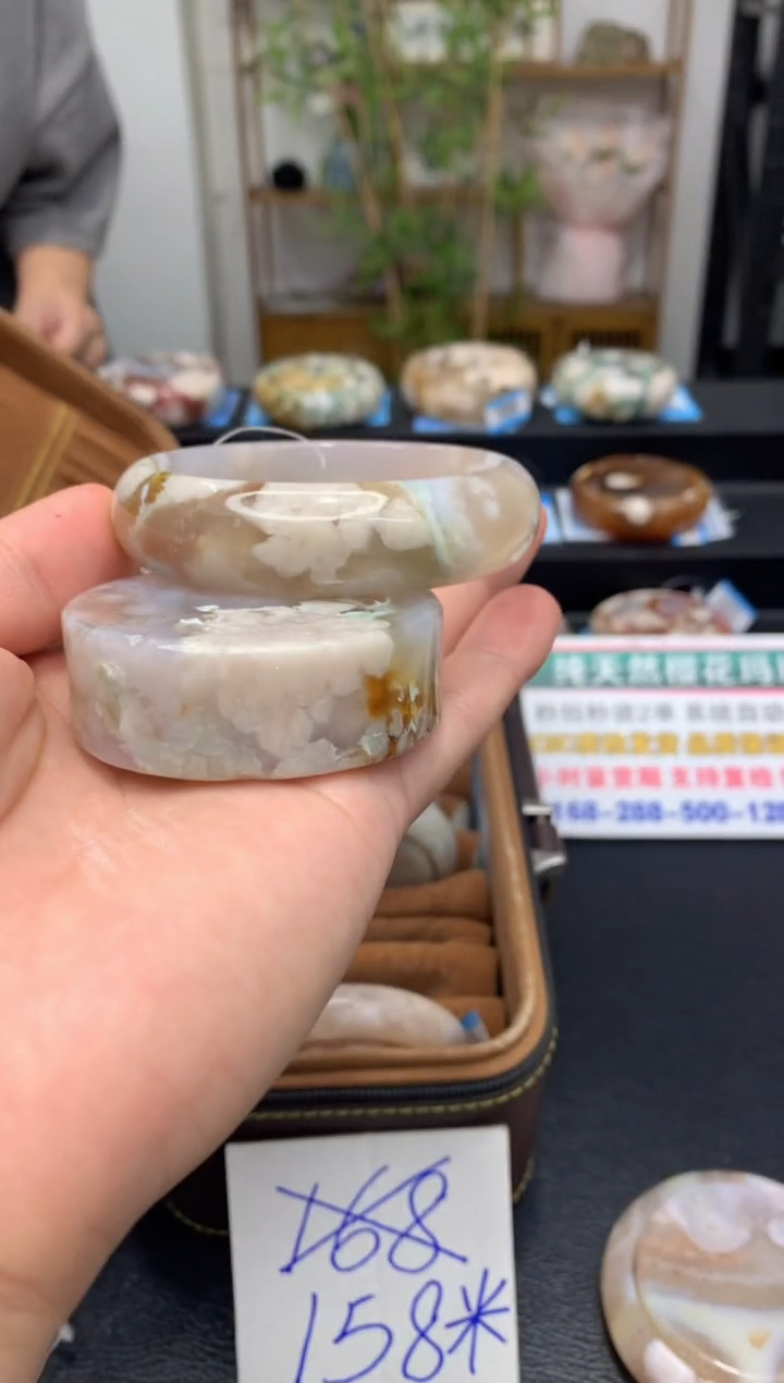 石英质玉手镯未镶嵌C569(60圈赠送镯心)