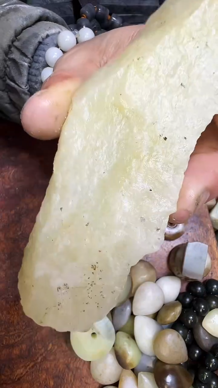 未镶嵌和田玉珠宝半成品1