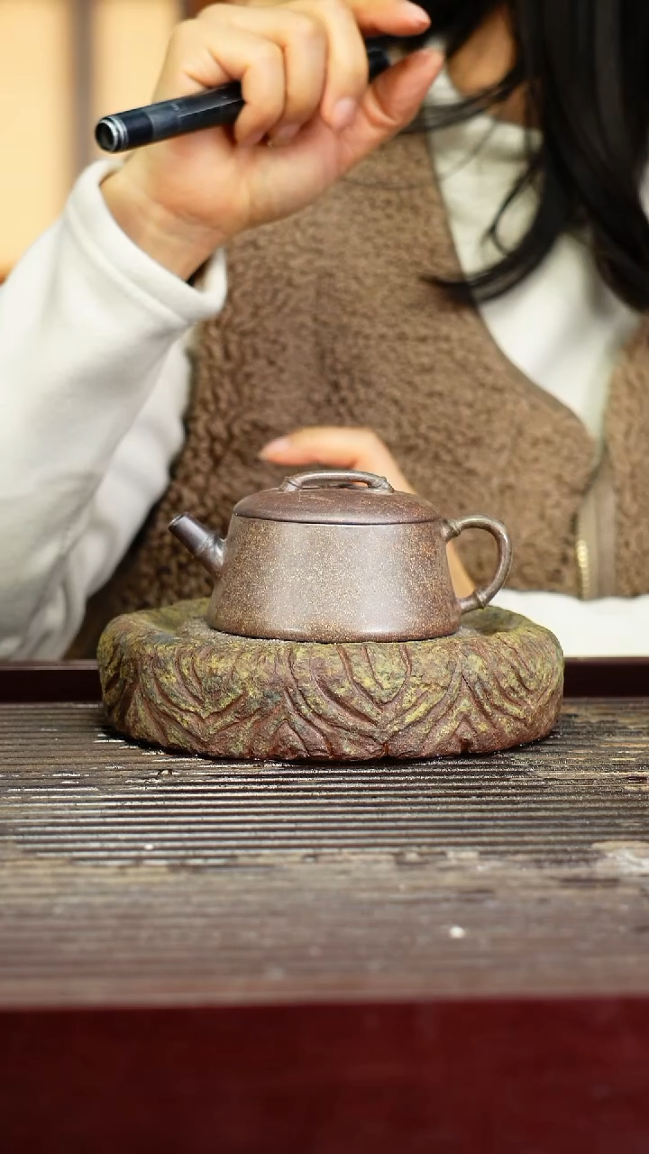 宜兴原矿紫砂壶茶壶宜兴原矿紫砂壶茶壶100C