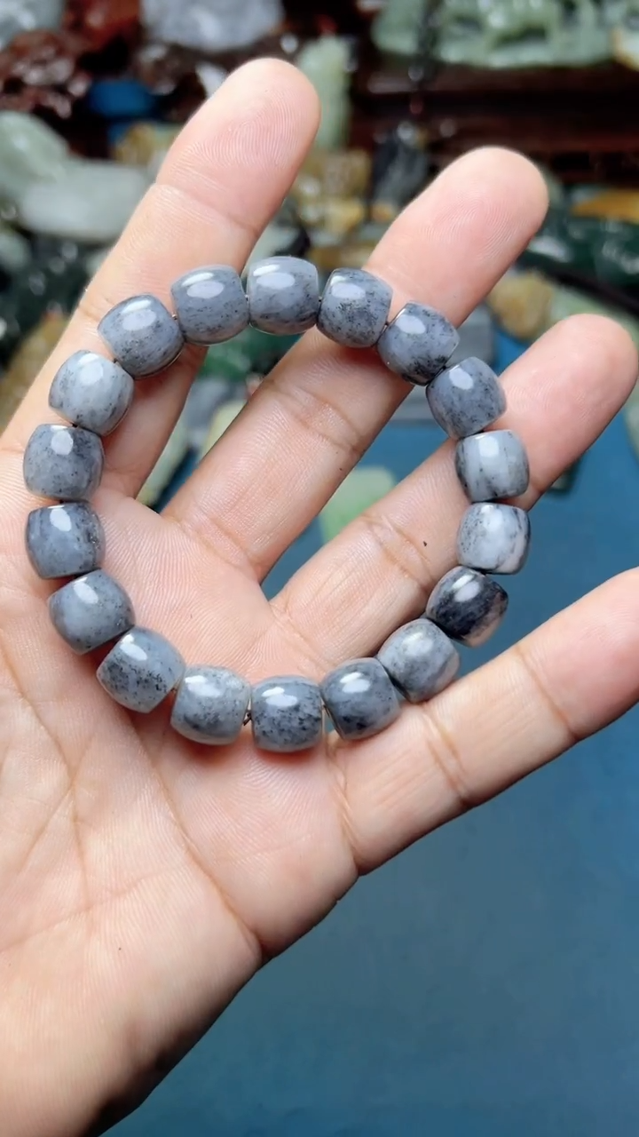 未镶嵌和田玉挂件-