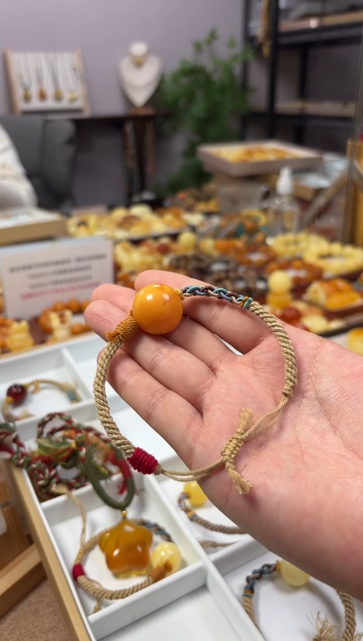 【闪购商品】蜜蜡裸石未镶嵌手绳