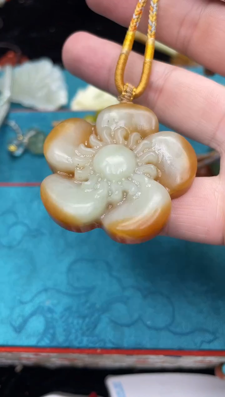 未镶嵌岫玉吊坠·