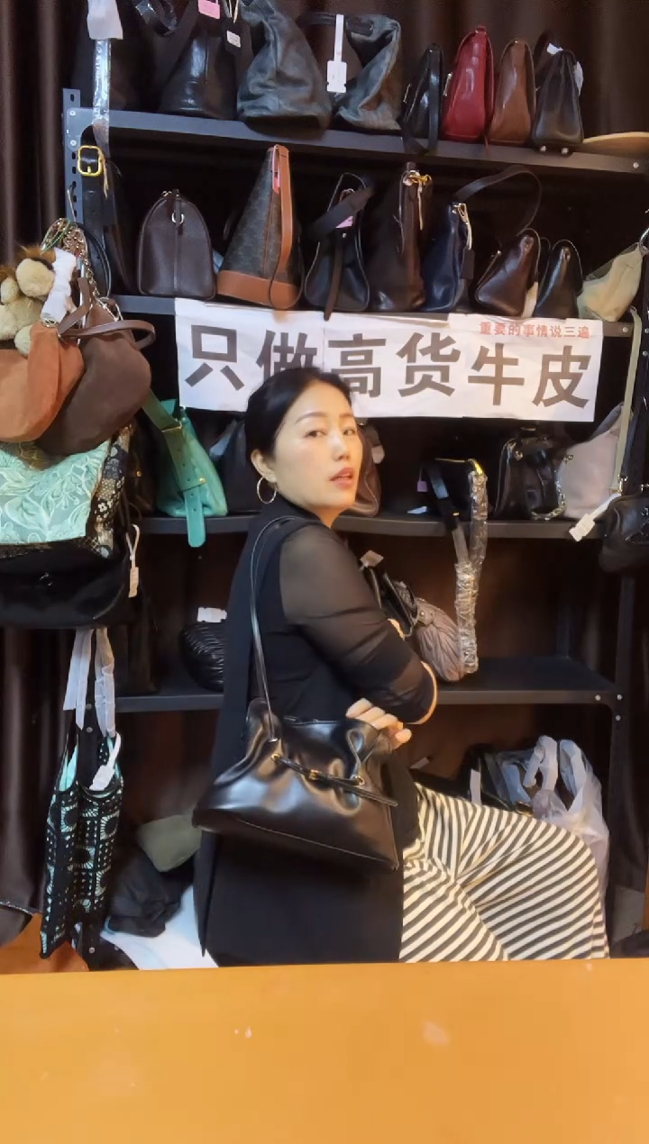 牛皮（革）高端订制时尚百搭女士双肩背包