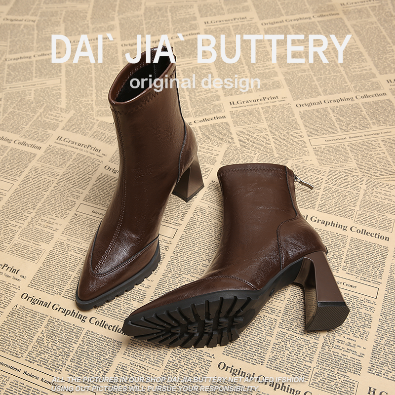 尖头气质短靴女2025秋冬新款真皮粗高跟瘦瘦靴防水台小个子马丁靴