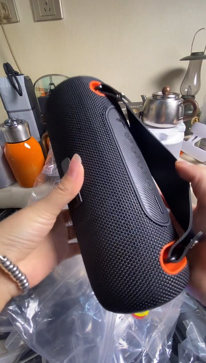 F****?240小博圆柱音响