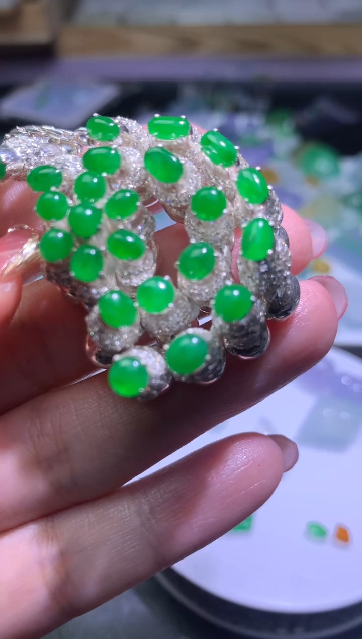 【闪购商品】翡翠颈饰未镶嵌净货