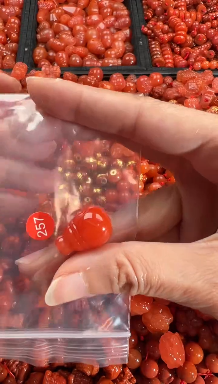 【闪购商品】南红玛瑙颈饰未镶嵌1