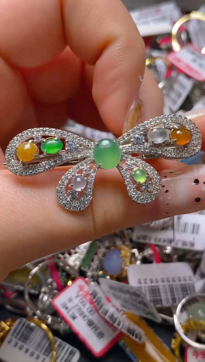 银S925镶嵌戒指翡翠百内无证书