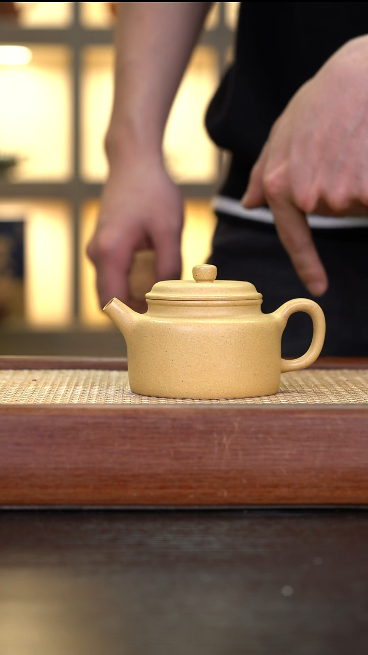 茶壶紫砂LHB    大水潭本山绿泥   德中    160cc