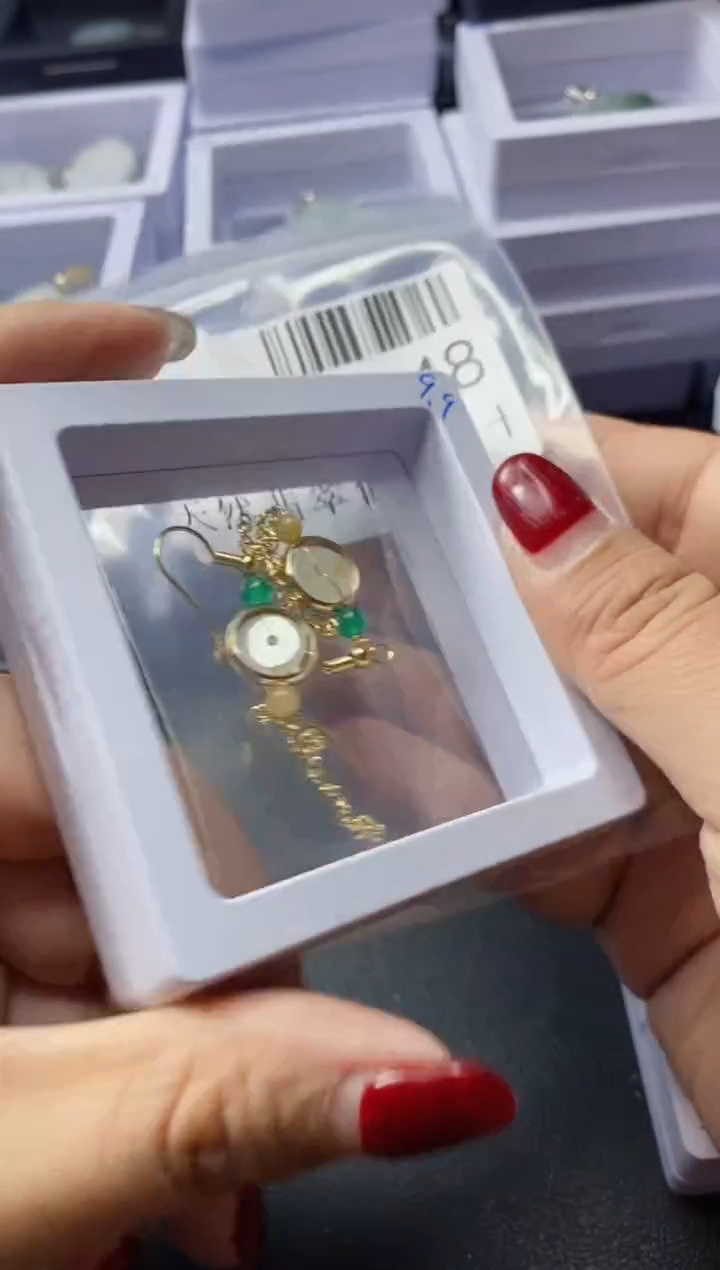 【闪购商品】翡翠吊坠(不含链)未镶嵌38848