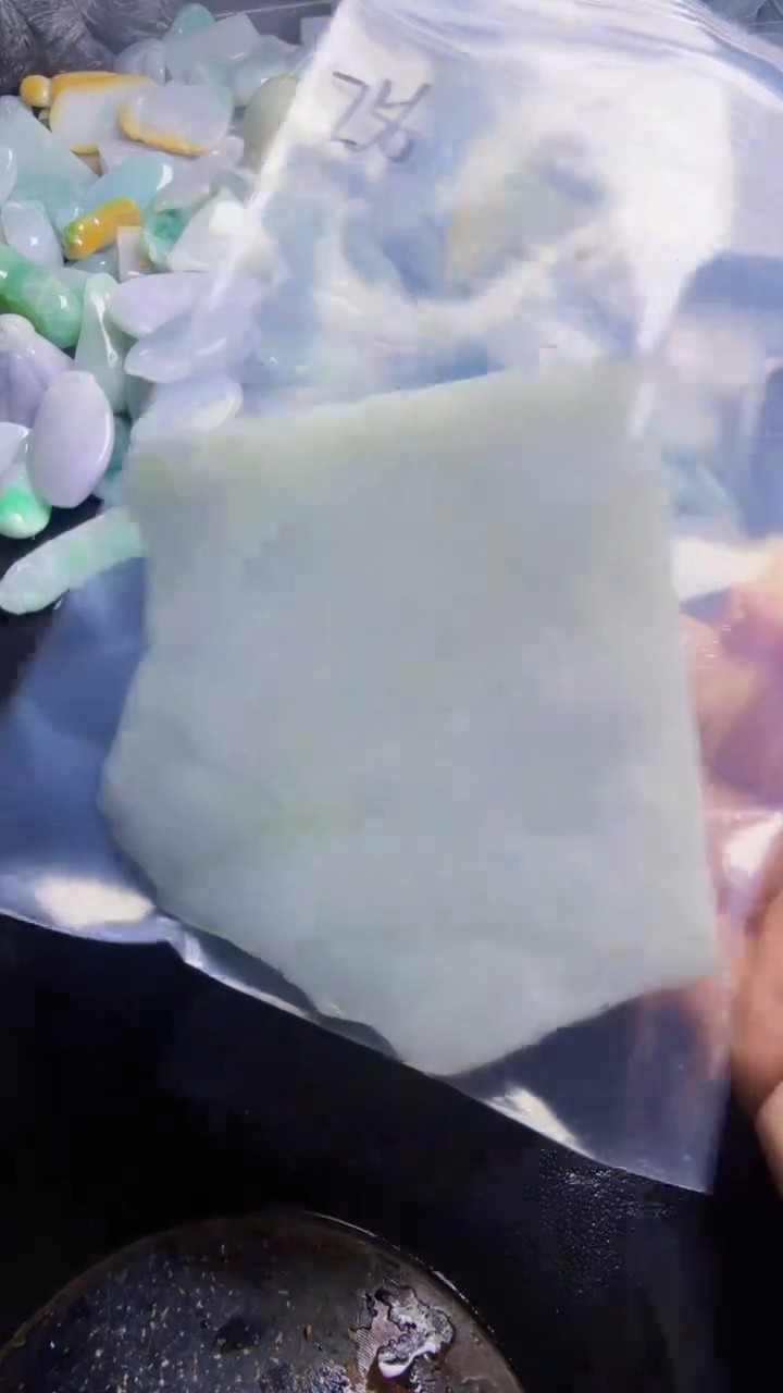 未镶嵌挂件翡翠名***室天然翡翠256