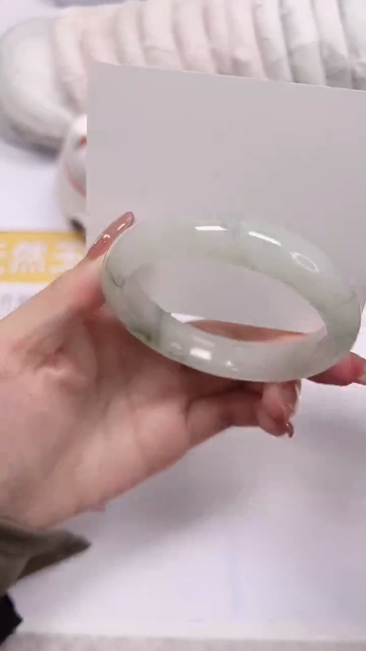 石英质玉手镯未镶嵌a304
