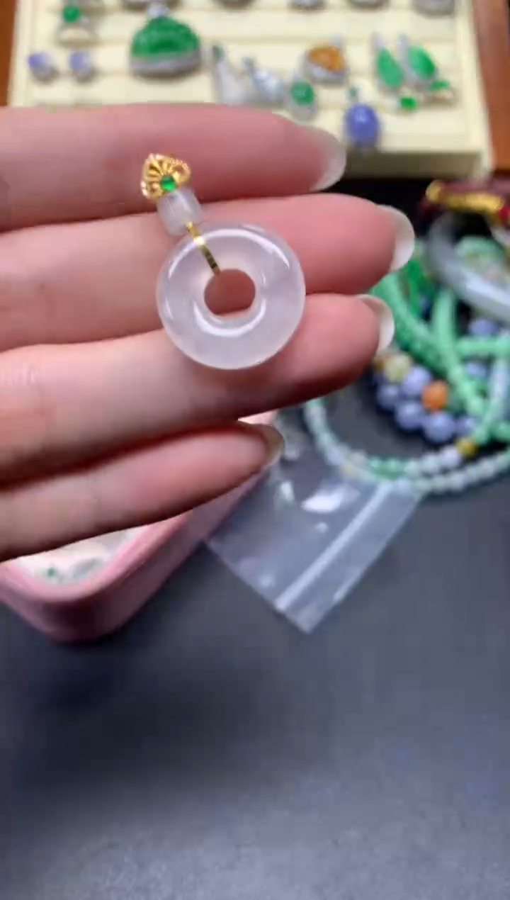 【闪购商品】翡翠吊坠(不含链)18K金镶嵌吊坠|800+80