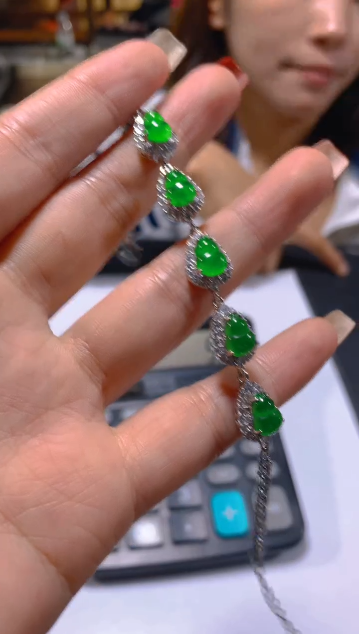 未镶嵌手链翡翠多样性发一