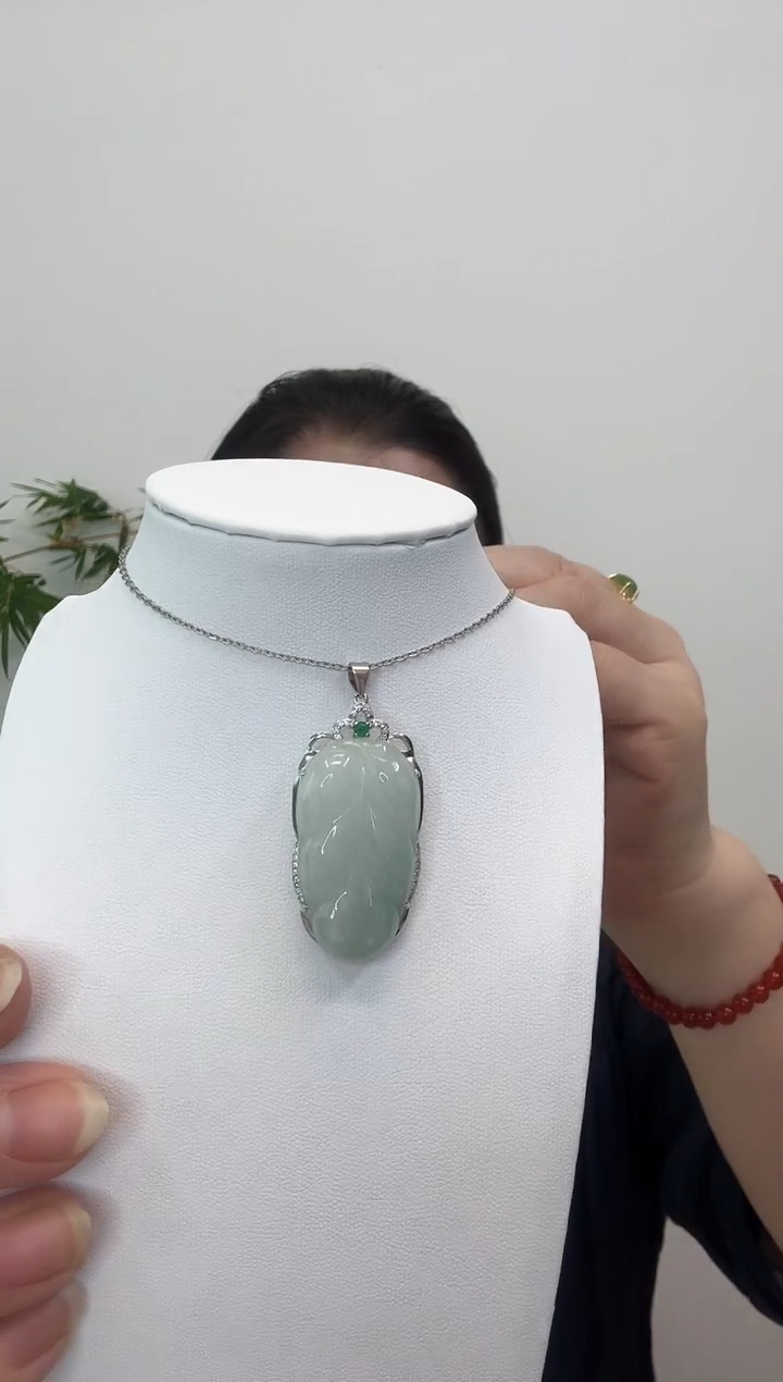 翡翠银S925镶嵌吊坠(赠链)小叶子