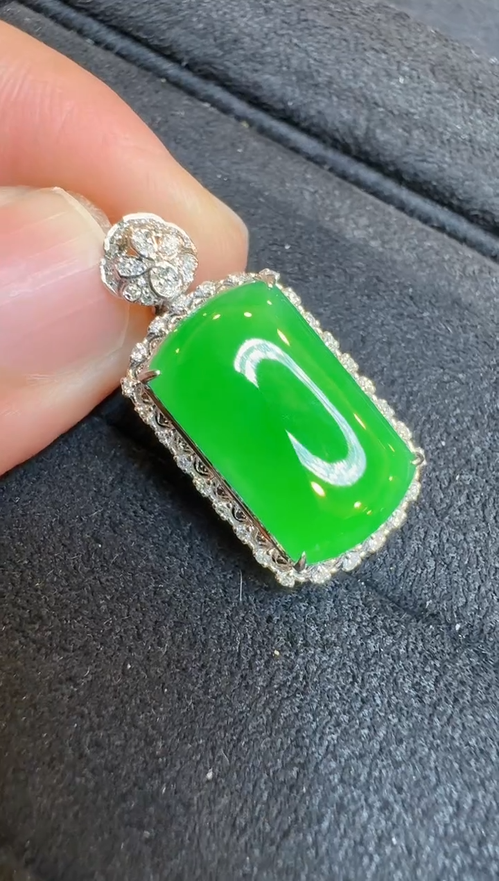 【闪购商品】翡翠吊坠(不含链)18K金镶嵌多样性团购发一件