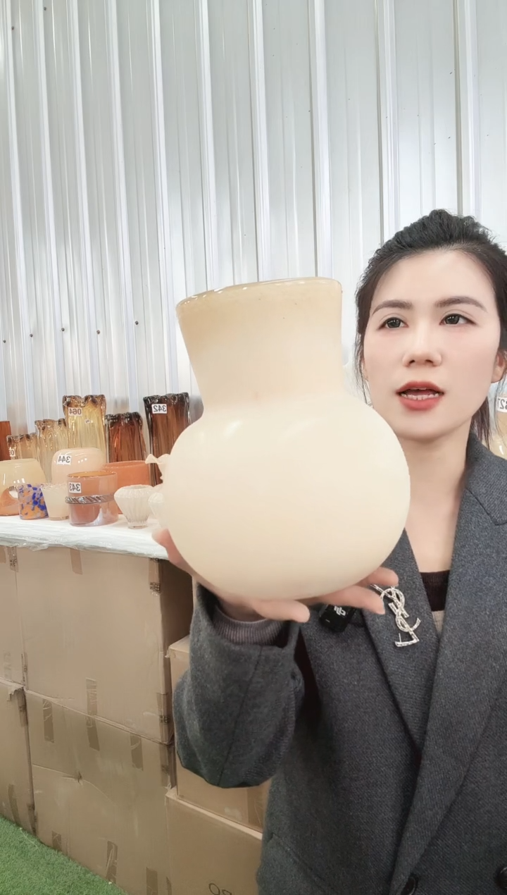 081直播玻璃花瓶