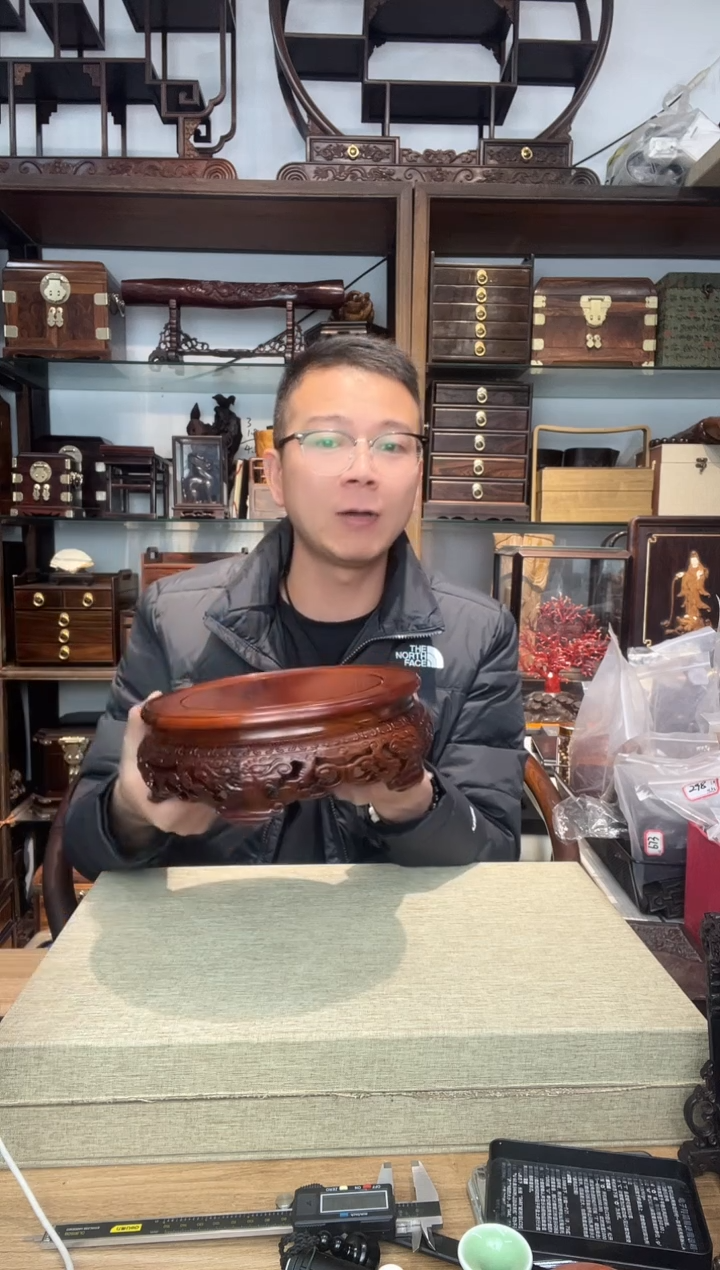 乌木类书架021非酸雕刻虎头圆底座21公分   库存微瑕