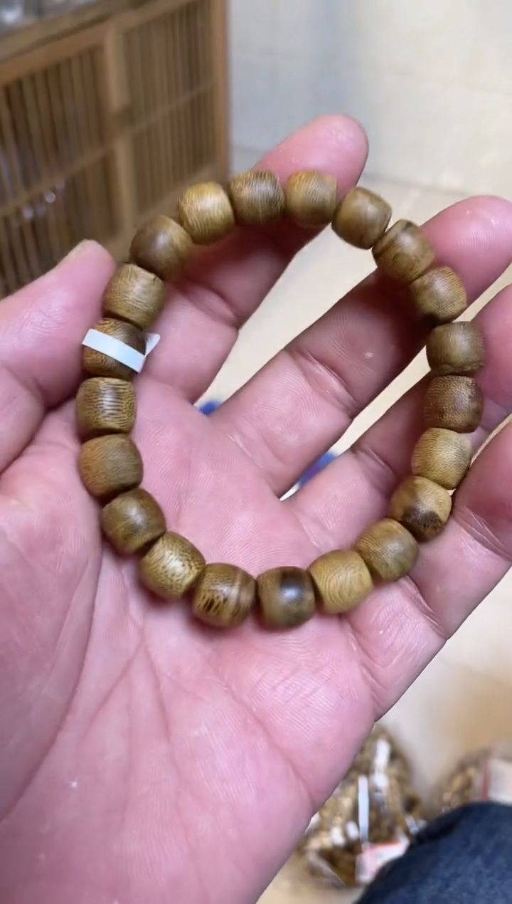 【闪购商品】沉香手串海南莺歌绿老型单圈1.1多样性发其一