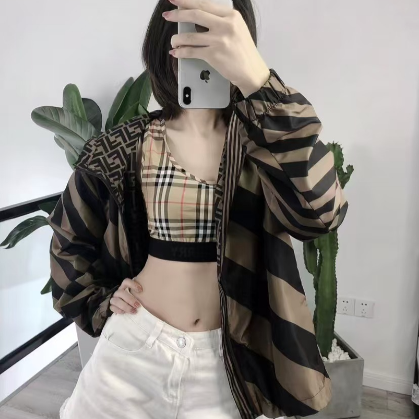 99新 FENDI/芬迪 H11826 深棕色logo字母满印连帽双面穿夹克外套