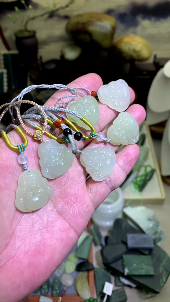 【闪购商品】和田玉颈饰未镶嵌青海料佛公多样性发一