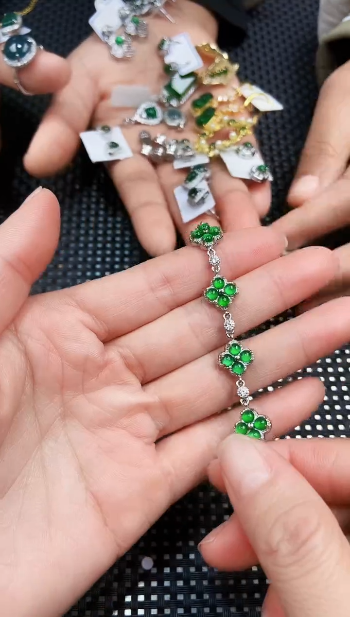 【闪购商品】翡翠手链未镶嵌111111111