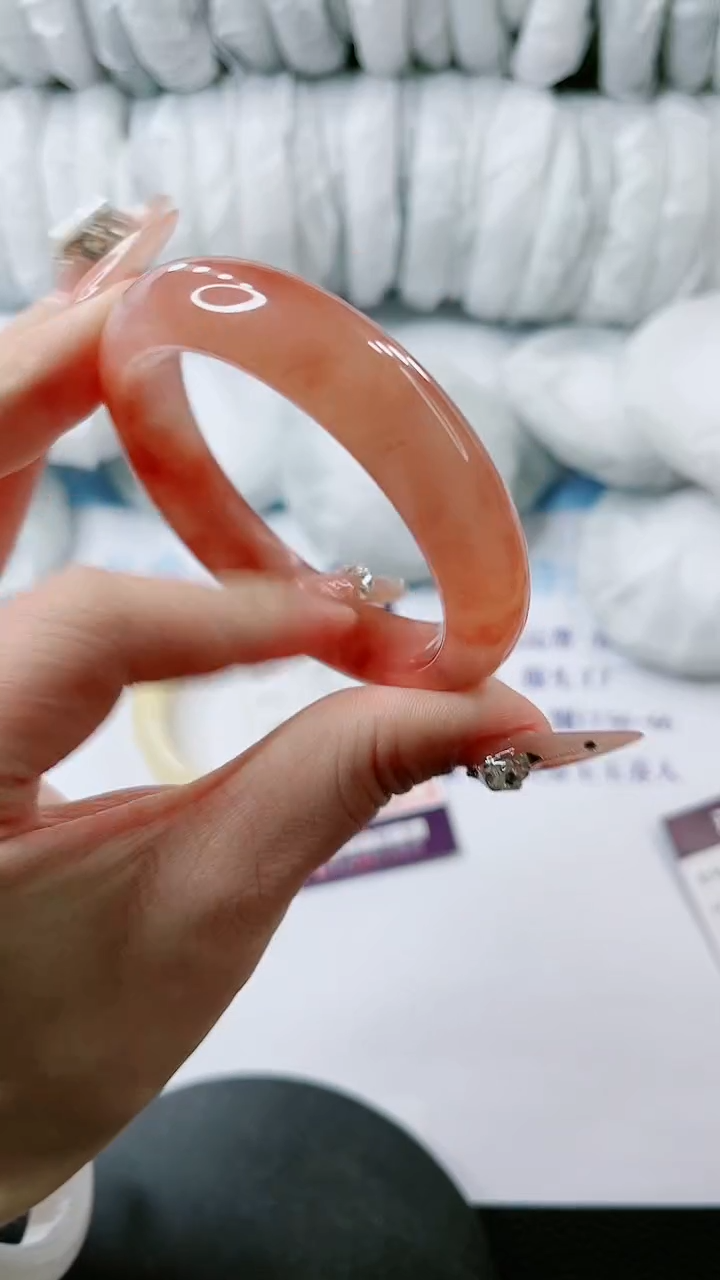 【闪购商品】石英质玉手镯未镶嵌多样性发货V305