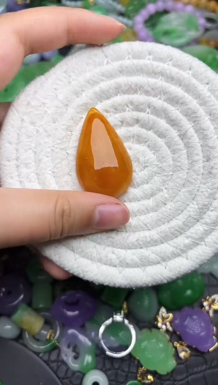 颈饰未镶嵌翡翠缅甸翡翠吊坠