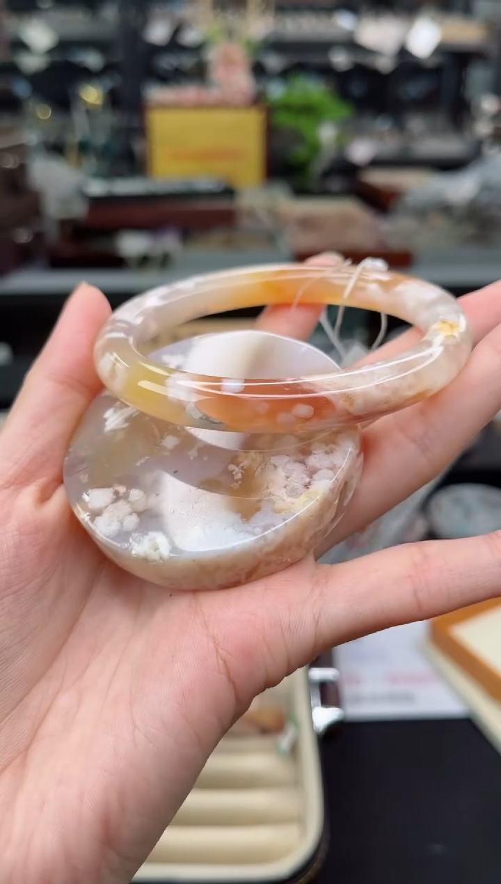 【闪购商品】石英质玉手镯未镶嵌61圈口（赠品镯心）6411354