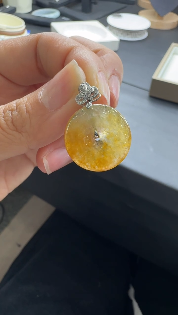 【闪购商品】翡翠颈饰18K金镶嵌YM390-3平安扣