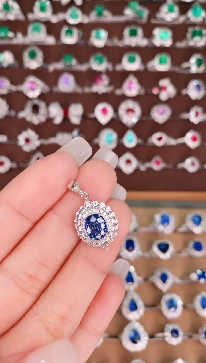 【闪购商品】蓝宝石18K金吊坠18K金镶嵌.