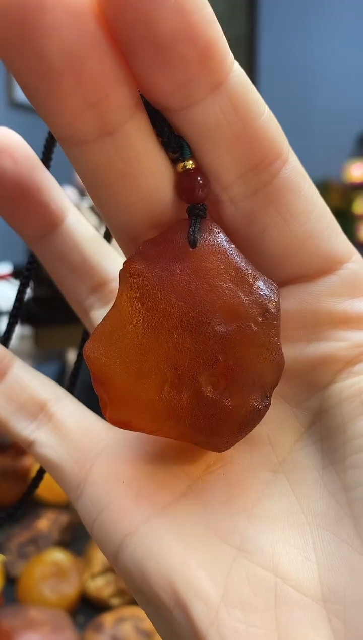 琥珀颈饰未镶嵌挂件