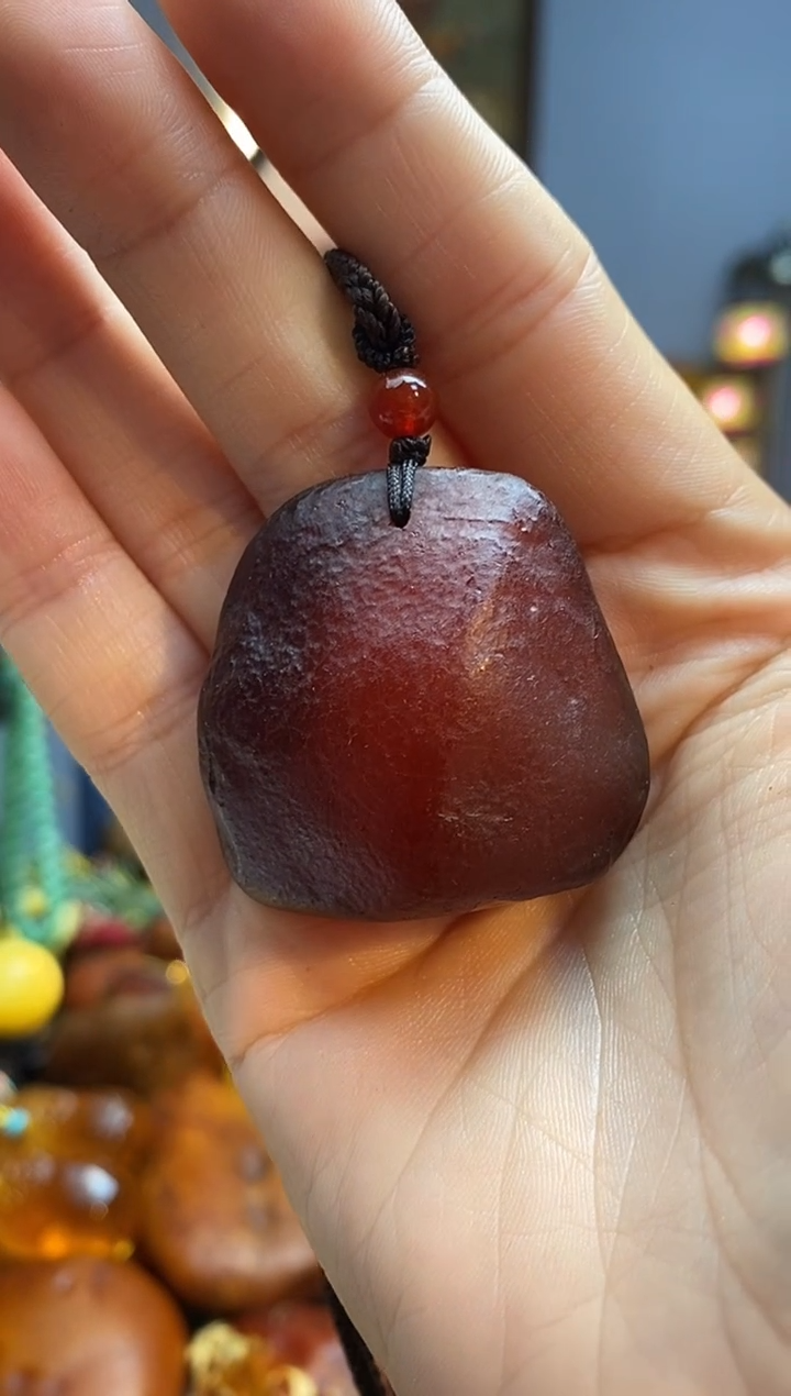 琥珀颈饰未镶嵌吊坠