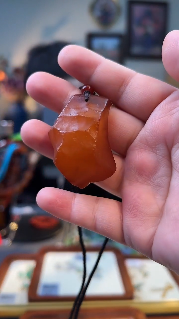 琥珀颈饰未镶嵌吊坠