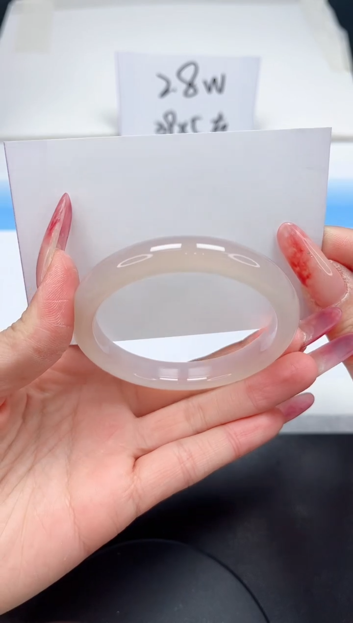 【闪购商品】石英质玉手镯未镶嵌114-54