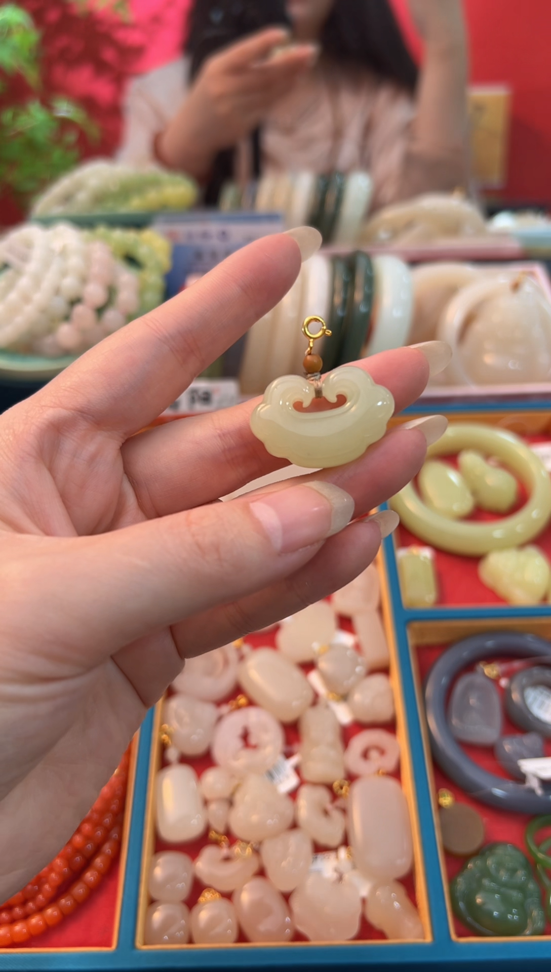 【闪购商品】和田玉吊坠未镶嵌黄口中号如意锁