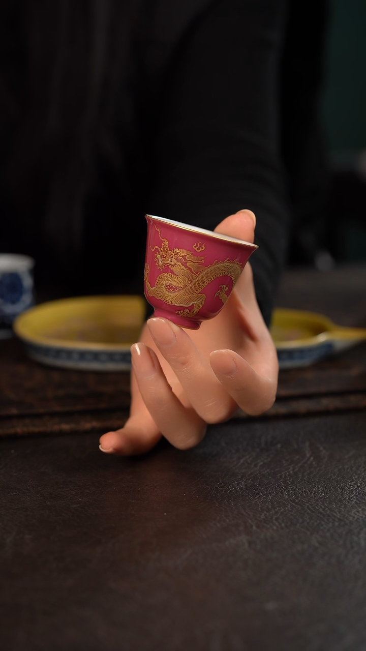 【闪购商品】杯德韶轩胭脂水描金龙纹铃铛杯