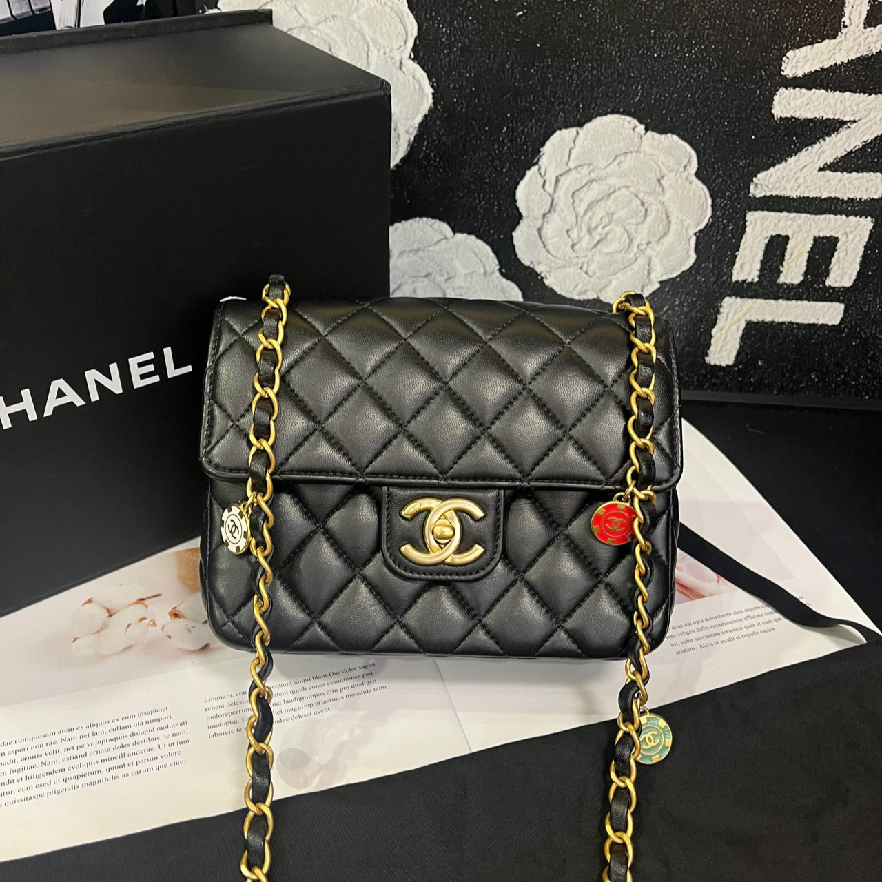 99新 Chanel/香奈儿 黑金23C珐琅筹码方胖斜挎包B2083