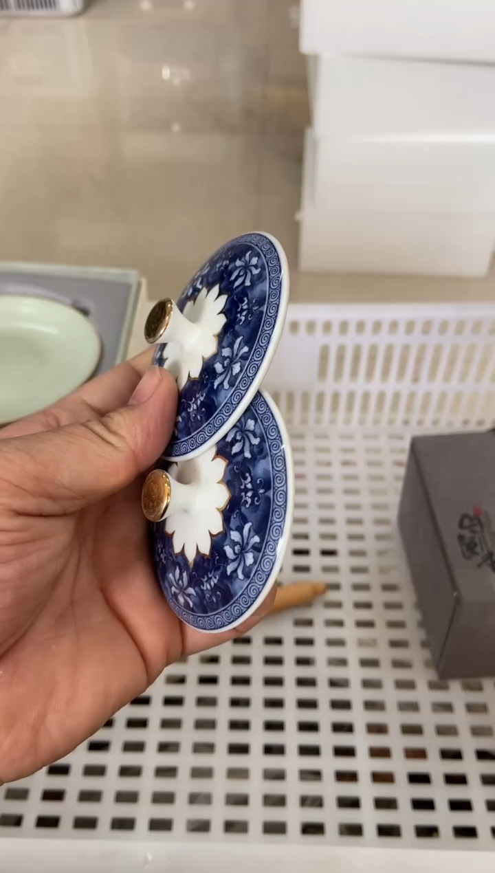 杯无运费险有瑕疵的摄影的产品有使用过的痕迹有点脏介意勿拍