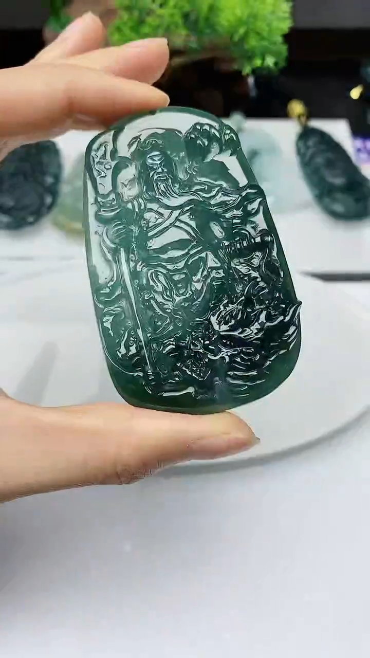 【闪购商品】翡翠颈饰未镶嵌