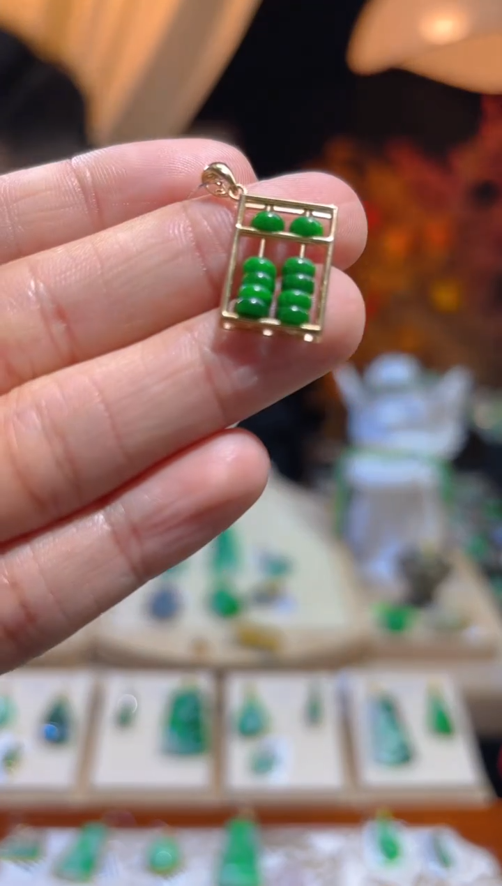 【闪购商品】翡翠颈饰18K金镶嵌假一赔三