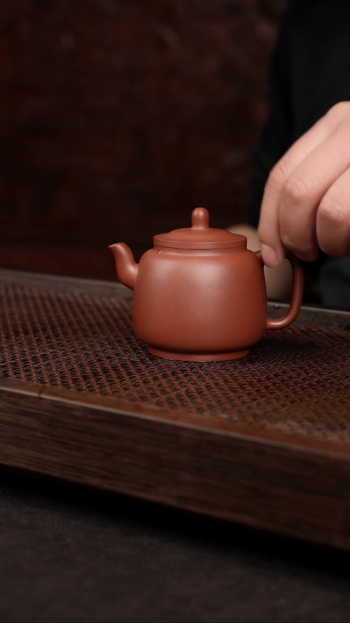 【闪购商品】紫砂茶壶底槽清墨林【带矿标证书】