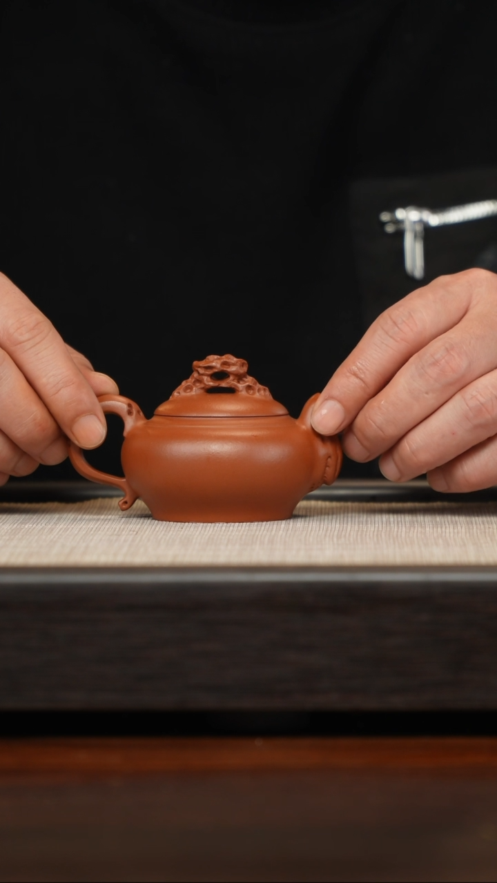 【闪购商品】紫砂茶壶朱泥云根