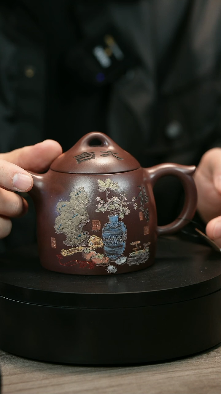 茶壶紫砂用****5H2487李小琴彩刻秦权