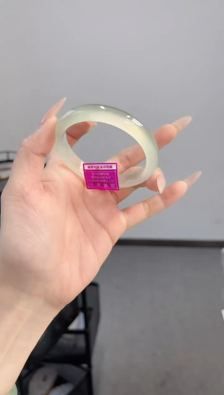 【闪购商品】玛瑙/玉髓手镯未镶嵌54-55圈