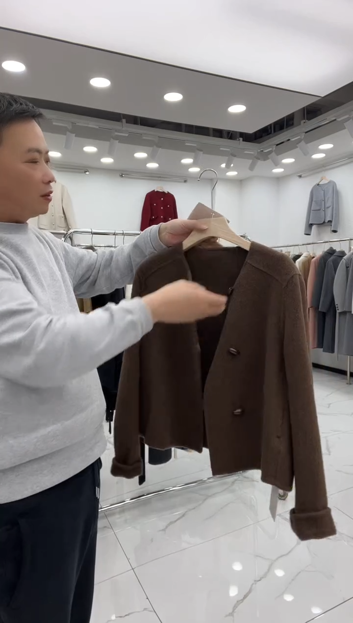 @***程纯羊毛大衣短款长款