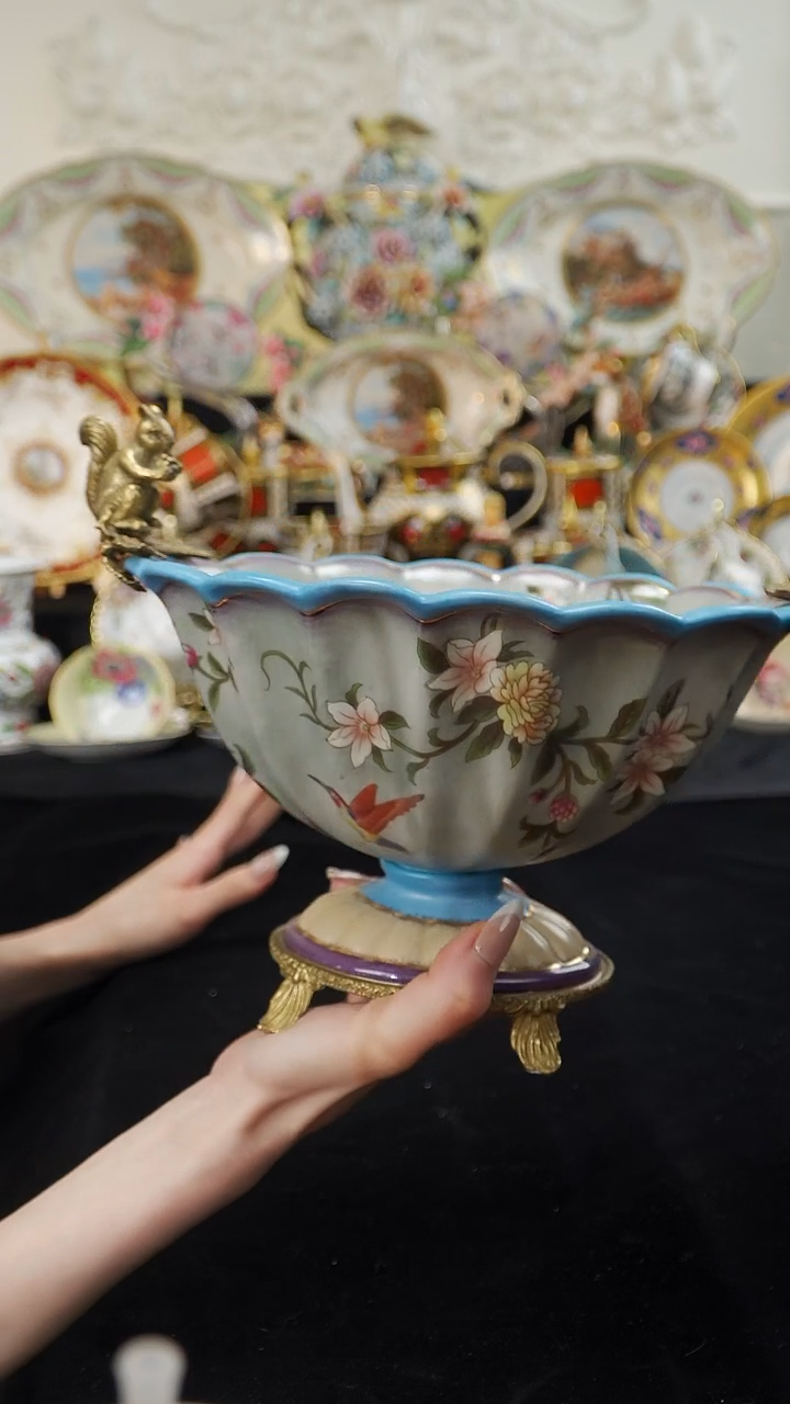 骨瓷婷婷中古器物如图所示97