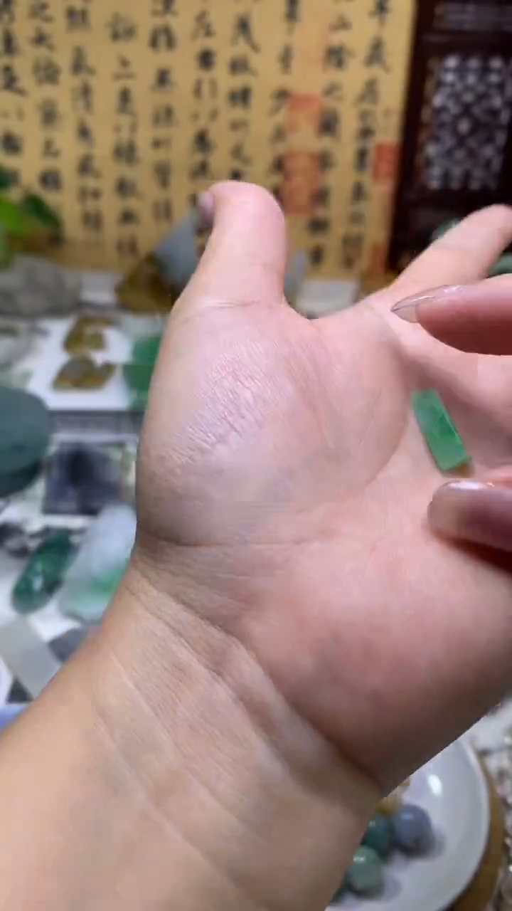 翡翠配石缅甸翡翠裸石配饰品